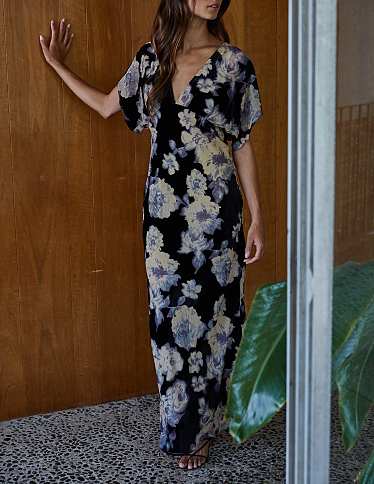 Ember Floral Velvet Maxi Dress - Floral - Large Ember Floral Velvet Maxi Dress - Floral - Large