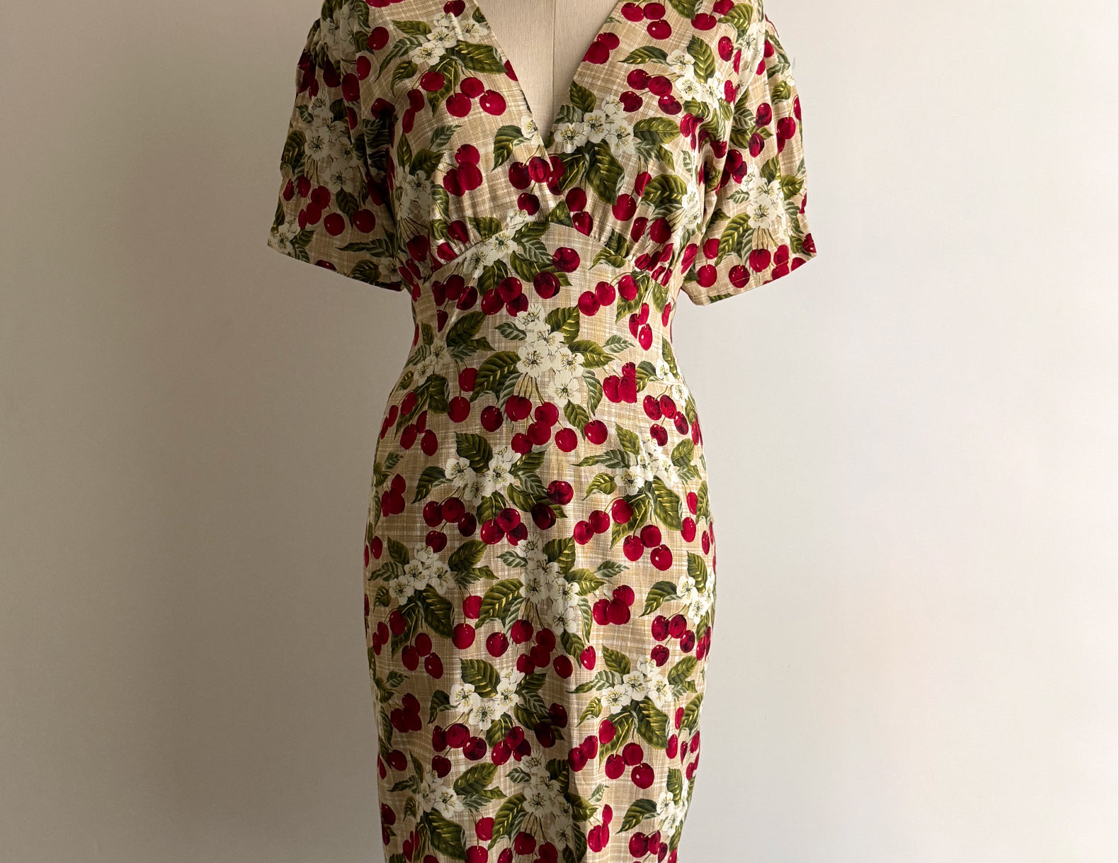 Flore Vintage Cherry Blossom Midi Dress - 38–40” / 28” / 40” / 41” / 9” M-l