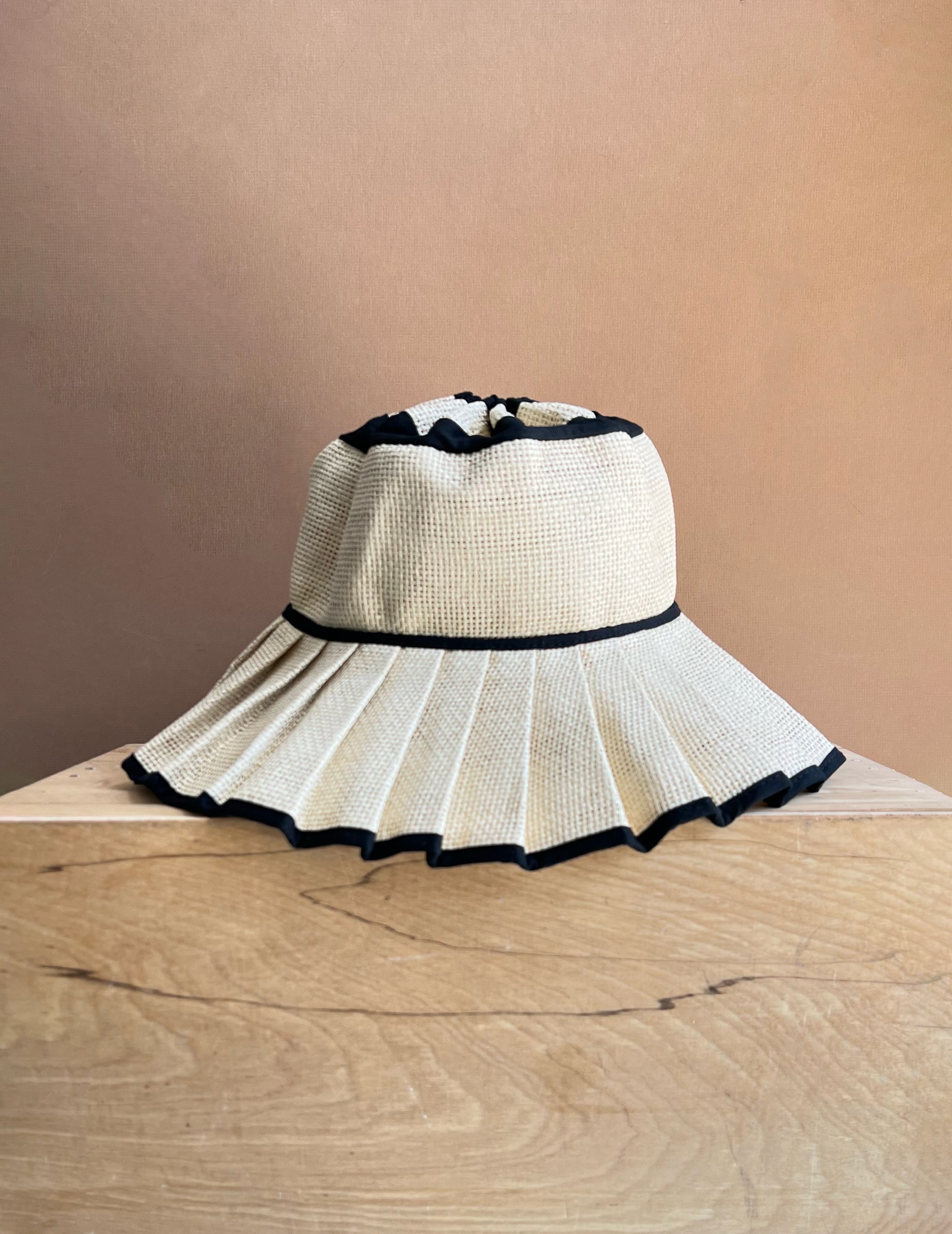 Maisie Foldable Pleated Straw Sunhat – Cuffs.
