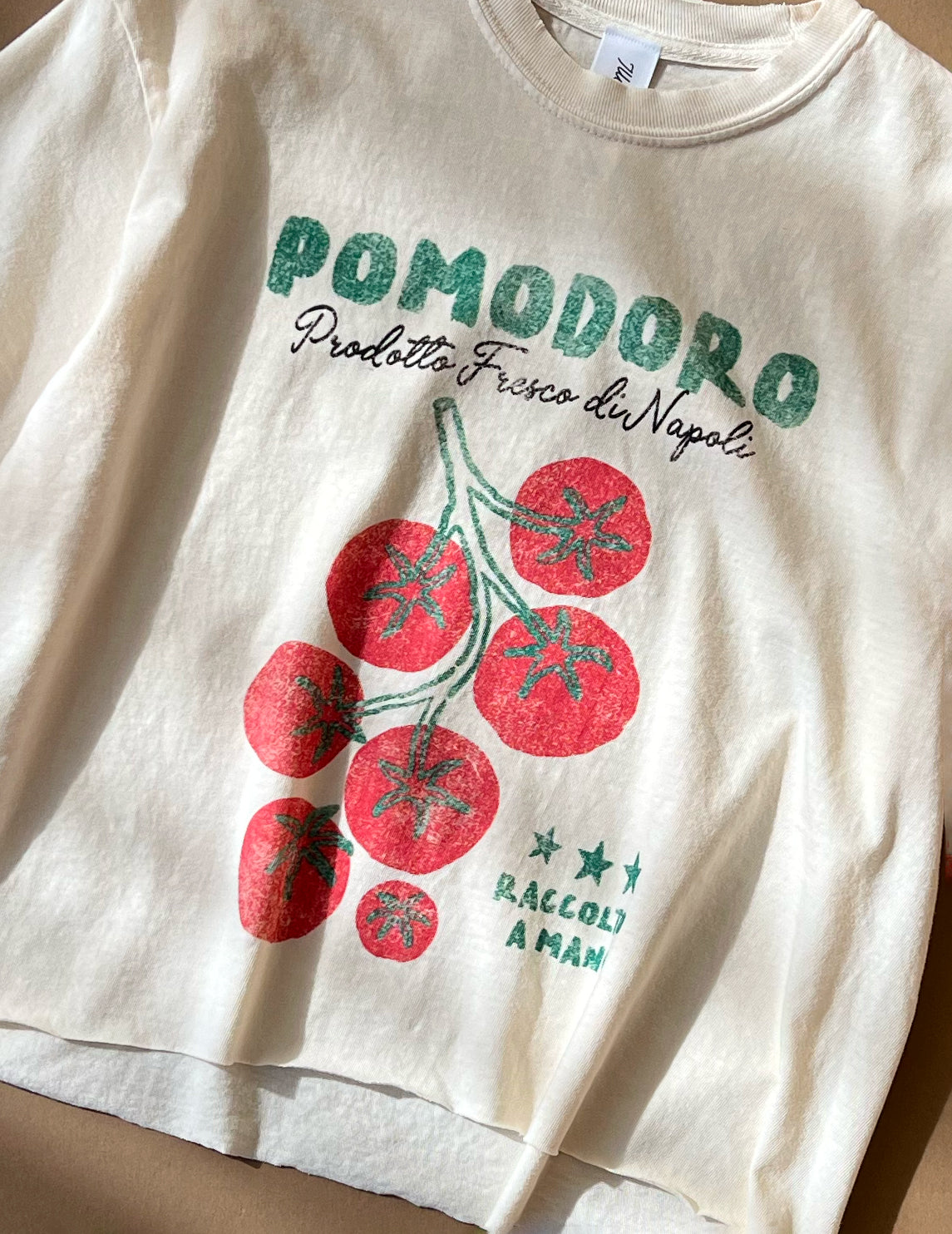 トップス kacho-tomo Pomodoro Cropped Tomato Tee – Cuffs.